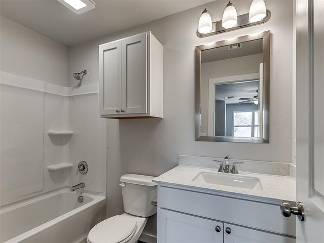 9881 Livingston Road, Edmond, OK 73025