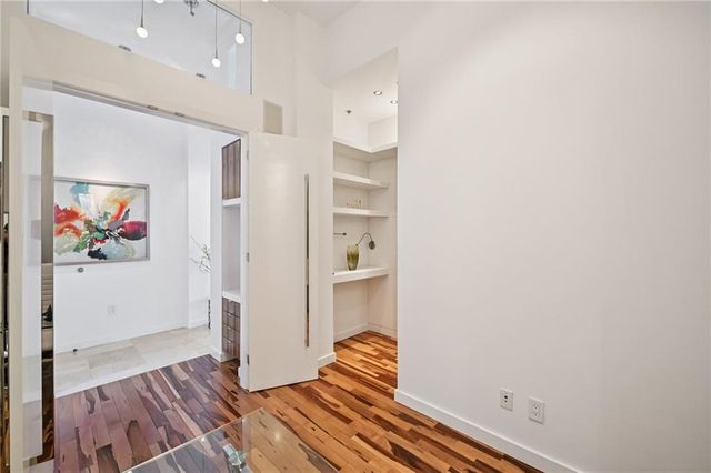 3324 Peachtree NE Road 3015, Atlanta, GA 30326