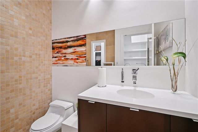 3324 Peachtree NE Road 3015, Atlanta, GA 30326