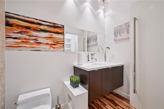 3324 Peachtree NE Road 3015, Atlanta, GA 30326