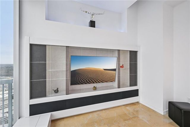 3324 Peachtree NE Road 3015, Atlanta, GA 30326