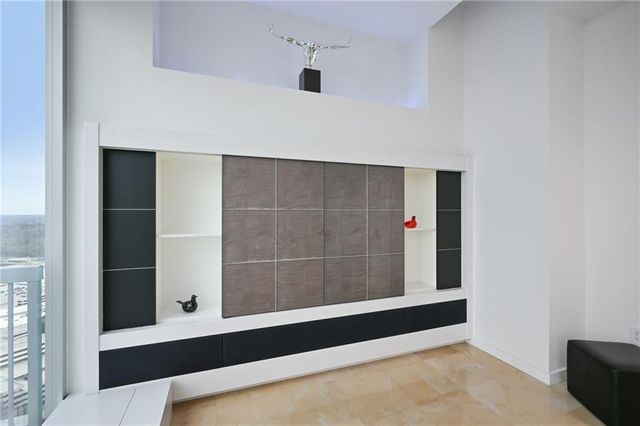 3324 Peachtree NE Road 3015, Atlanta, GA 30326