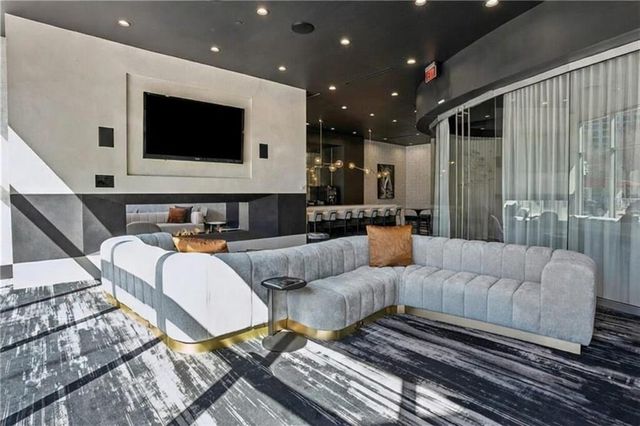 3324 Peachtree NE Road 3015, Atlanta, GA 30326