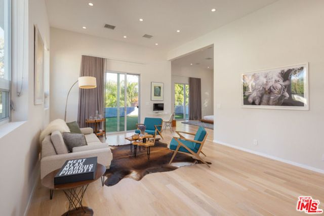 459 N Flores Street, Los Angeles, CA 90048