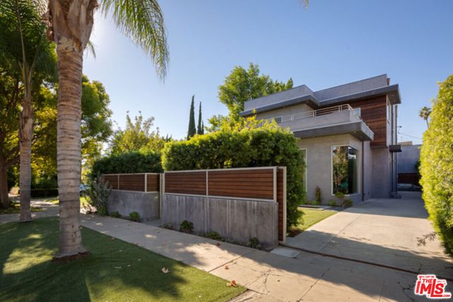 459 N Flores Street, Los Angeles, CA 90048