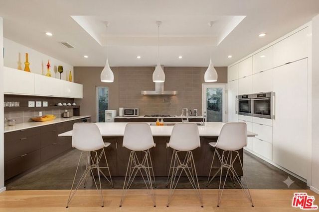 459 N Flores Street, Los Angeles, CA 90048