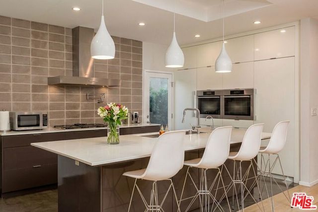 459 N Flores Street, Los Angeles, CA 90048