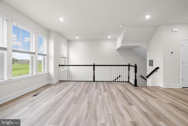 1812 SMITH ISLAND RD, Baltimore, MD 21244