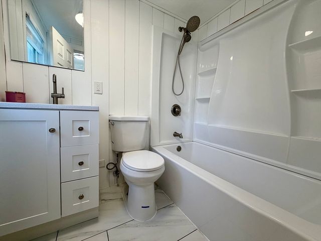 34 Walworth Street, Worcester, MA 01602