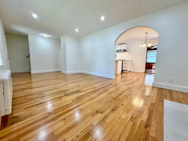 34 Walworth Street, Worcester, MA 01602