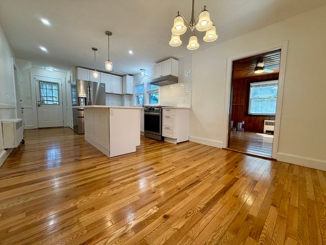 34 Walworth Street, Worcester, MA 01602