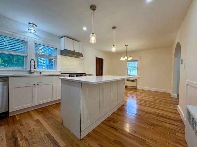 34 Walworth Street, Worcester, MA 01602