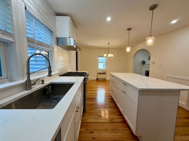 34 Walworth Street, Worcester, MA 01602
