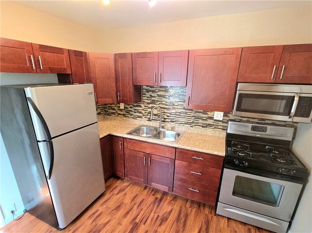 814 Mccandless Ave, Lawrenceville, PA 15201