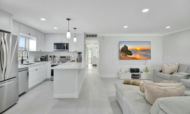 581 Monaco Boulevard 581, Delray Beach, FL 33446