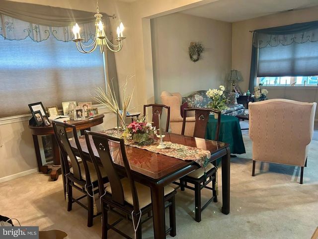 25 CHEW LN, Sewell, NJ 08080