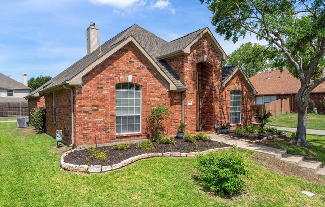 1806 Crosshaven Drive, Lewisville, TX 75077