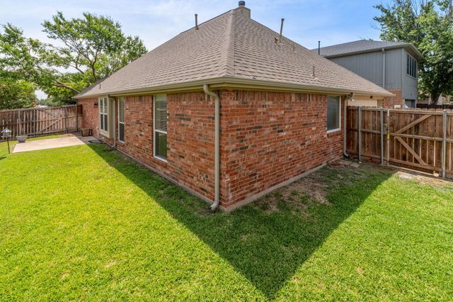 1806 Crosshaven Drive, Lewisville, TX 75077