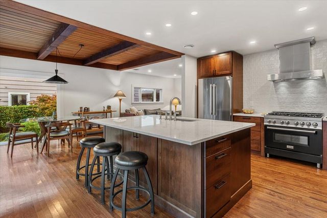 1124 L Street, Eureka, CA 95501