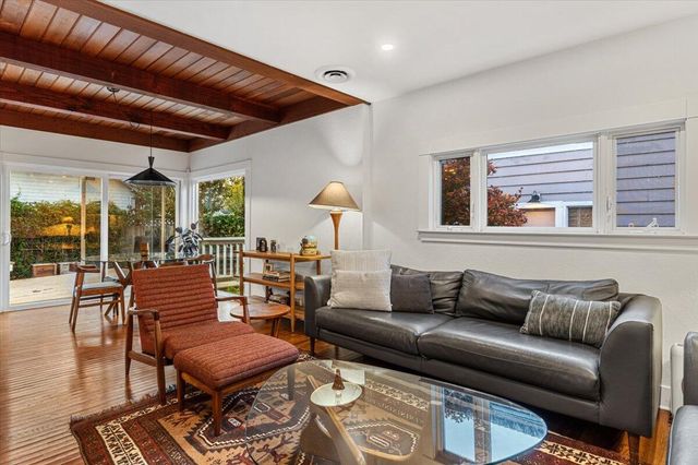 1124 L Street, Eureka, CA 95501