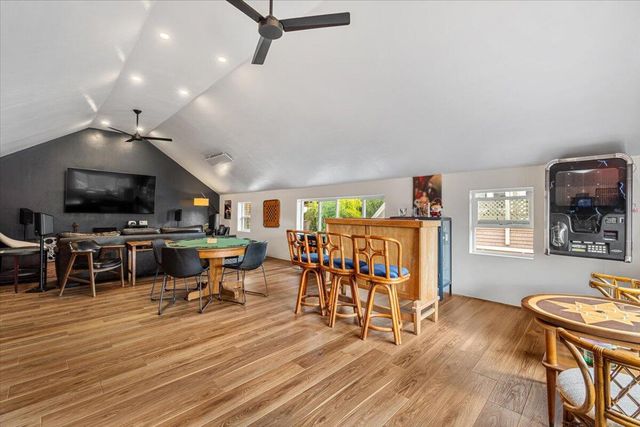 1124 L Street, Eureka, CA 95501