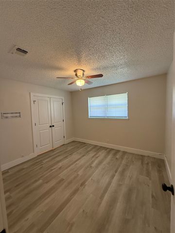 2409 Caprice Avenue, Denison, TX 75020