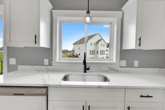 17750 Empire Trail, Lakeville, MN 55044