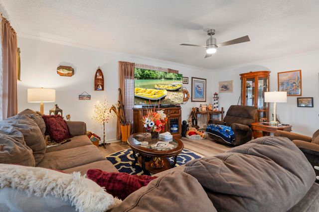 25401 S 603 Road, Grove, OK 74344