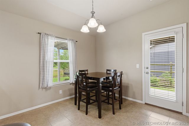 11001 N 154th East Avenue, Owasso, OK 74055