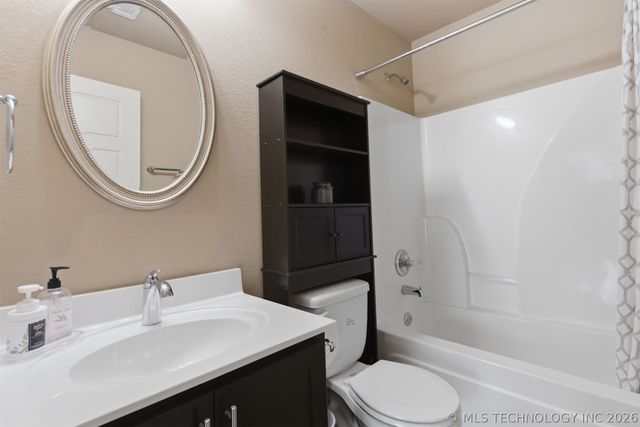 11001 N 154th East Avenue, Owasso, OK 74055