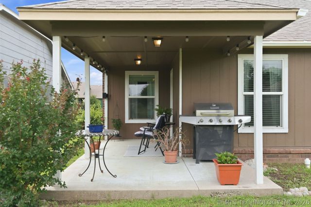 11001 N 154th East Avenue, Owasso, OK 74055