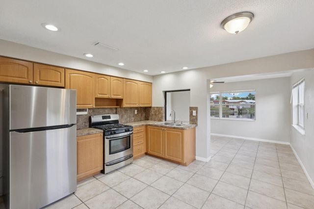 6901 NW 28th Street, Sunrise, FL 33313