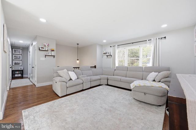 16 SKEET RD, Medford, NJ 08055