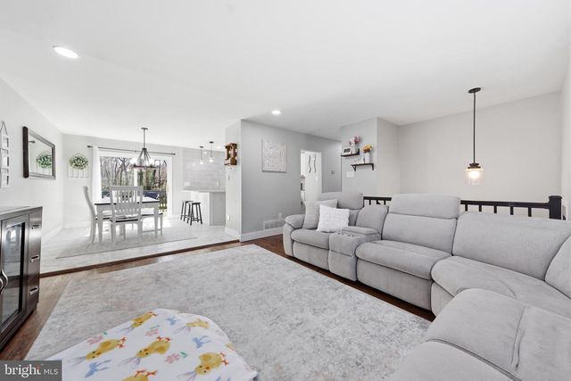 16 SKEET RD, Medford, NJ 08055