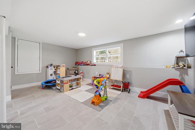 16 SKEET RD, Medford, NJ 08055