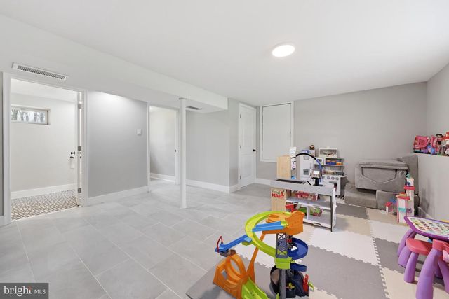 16 SKEET RD, Medford, NJ 08055