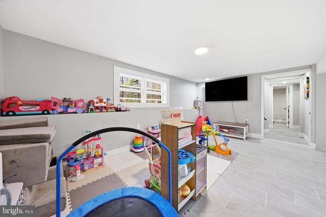 16 SKEET RD, Medford, NJ 08055