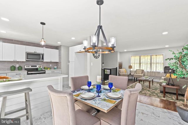 16 SKEET RD, Medford, NJ 08055