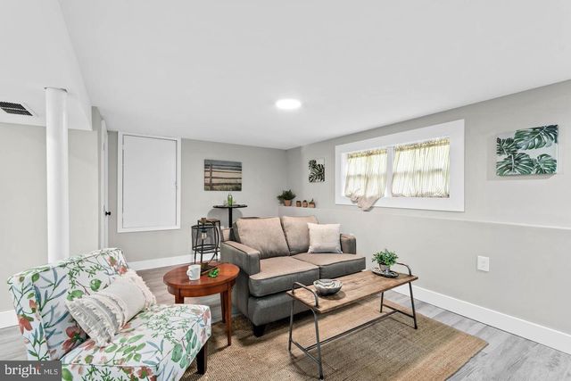 16 SKEET RD, Medford, NJ 08055