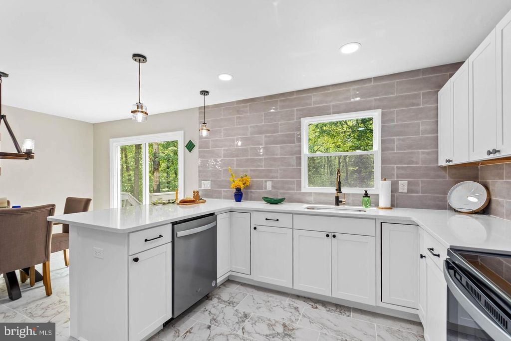 16 SKEET RD, Medford, NJ 08055