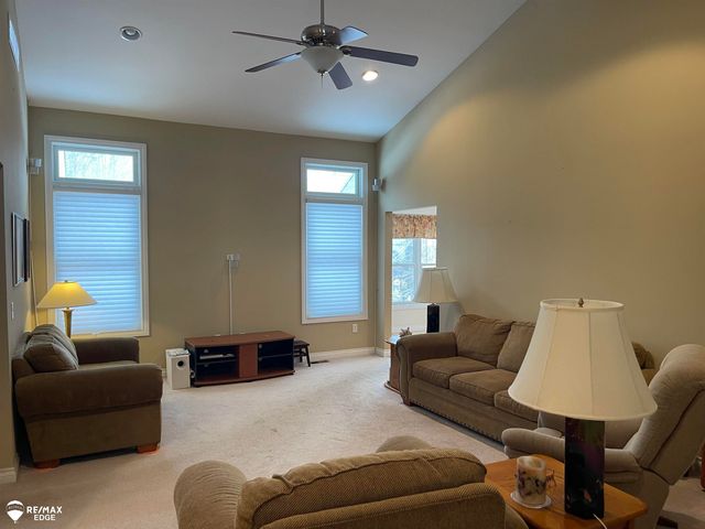 4459 Cross Creek Boulevard, Burton, MI 48509