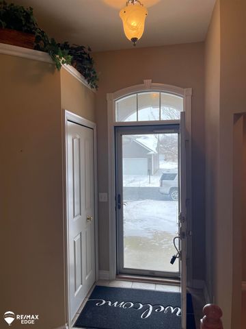 4459 Cross Creek Boulevard, Burton, MI 48509