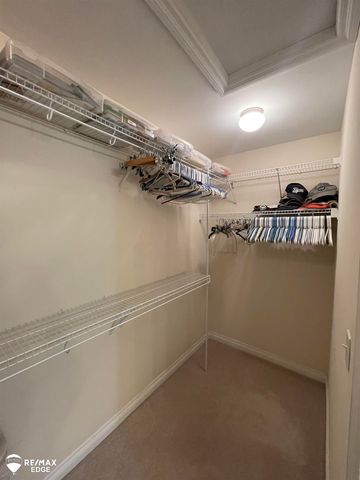 4459 Cross Creek Boulevard, Burton, MI 48509