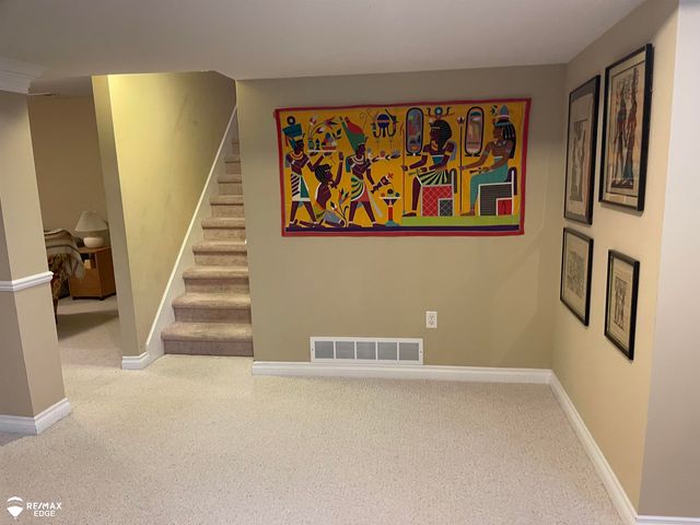 4459 Cross Creek Boulevard, Burton, MI 48509