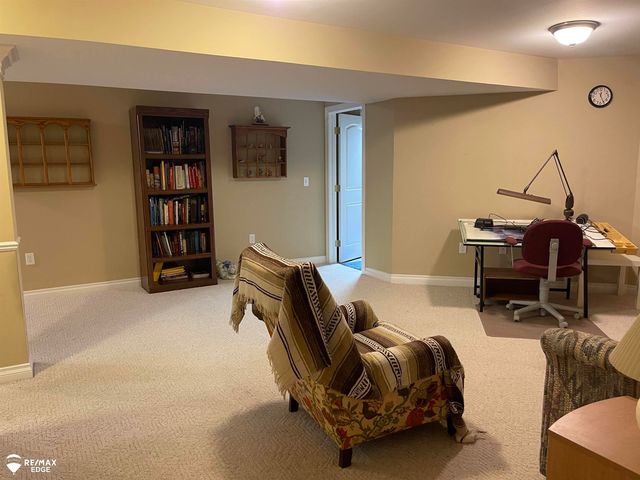 4459 Cross Creek Boulevard, Burton, MI 48509