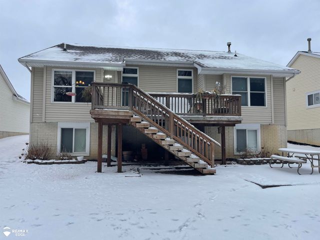 4459 Cross Creek Boulevard, Burton, MI 48509