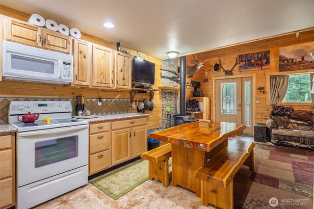 1850 Timber Mountain Loop, Cle Elum, WA 98922