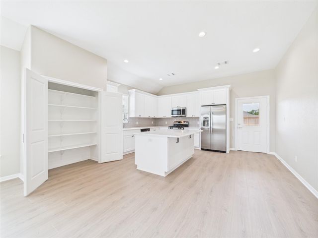 15819 Red Maple Lane, Santa Fe, TX 77517