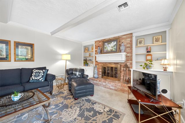 3911 Highpines Drive, Houston, TX 77068