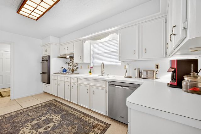3911 Highpines Drive, Houston, TX 77068
